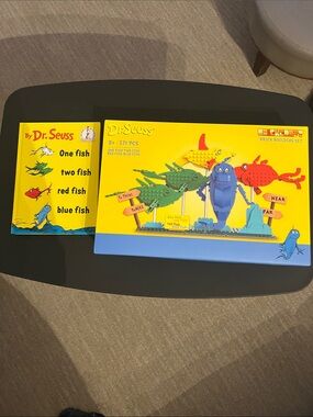 Dr. Seuss One Fish Two Fish Brick Building Set + Hardcover Book Combo